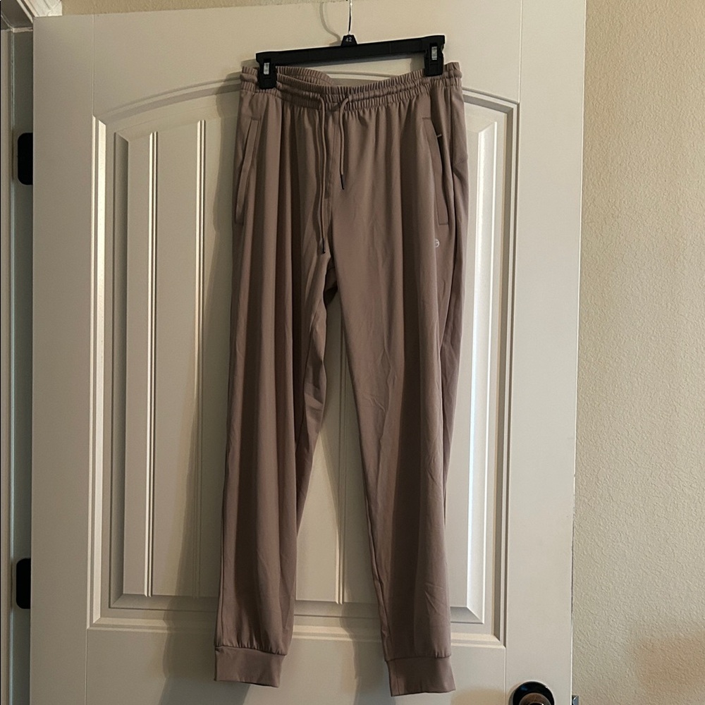 Gradual women’s Tan/taupe Jogger Pants